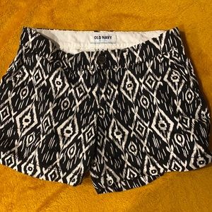 Old navy black and white dress shorts